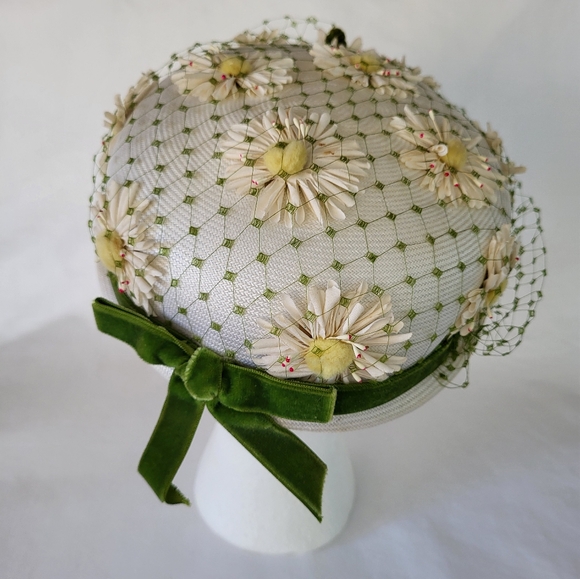 Vintage Christine Original Daisy Flower Woven Hat with Brim Veil MCM - Picture 4 of 8